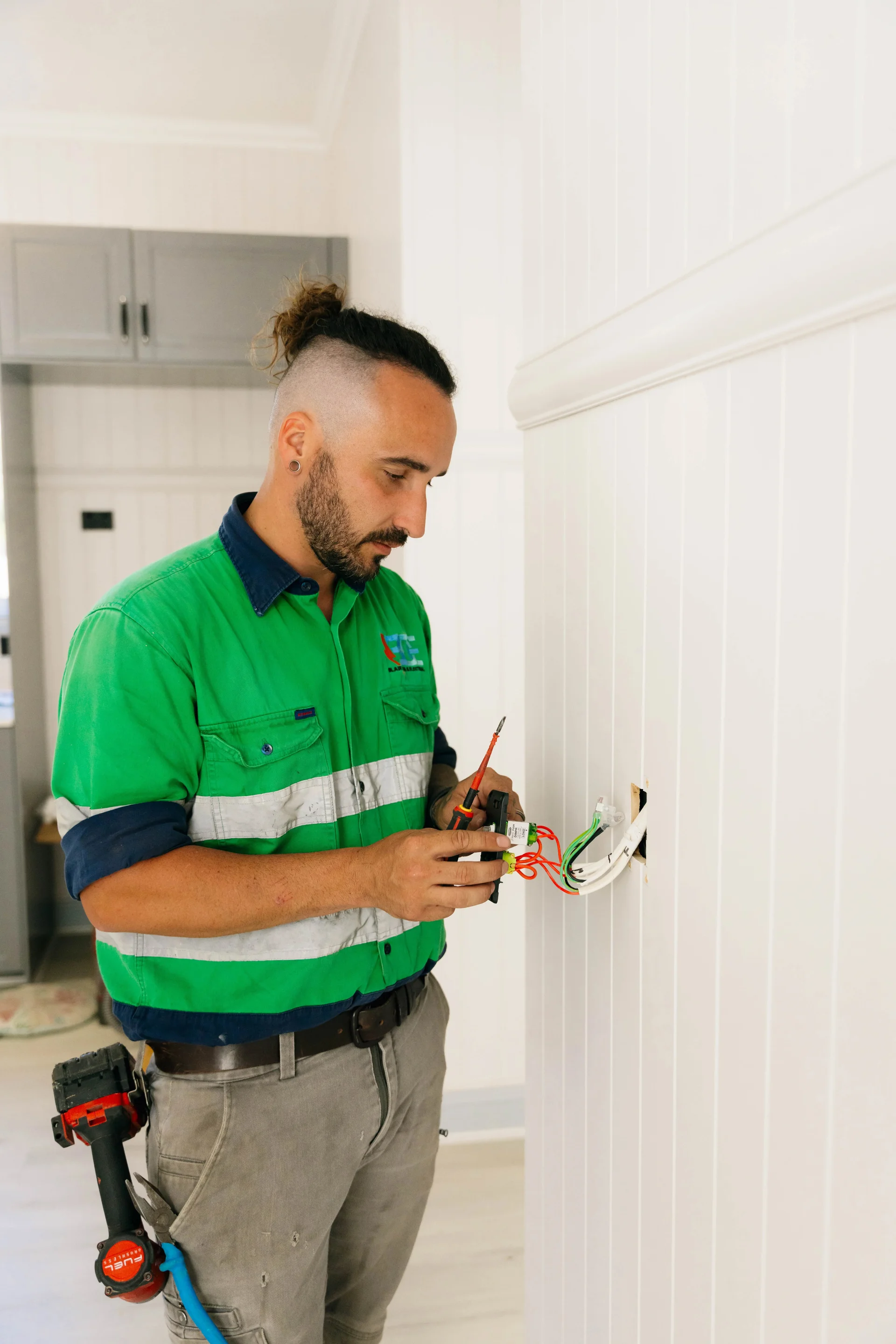 Lighting & Power in Helensvale